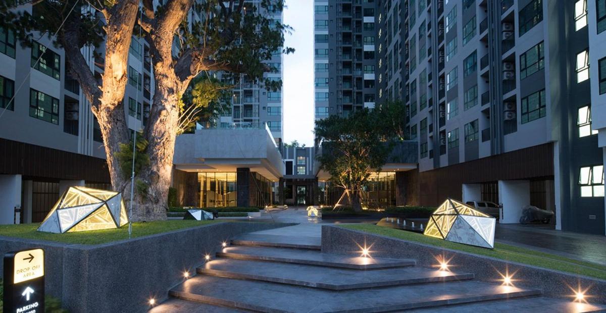 Aparthotel The Base Pattaya Zewnętrze zdjęcie